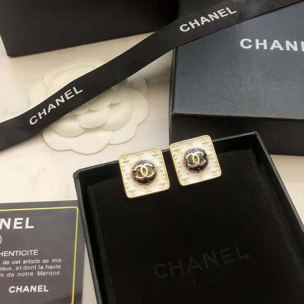 Chanel Women Stud Earrings in Metal (2)