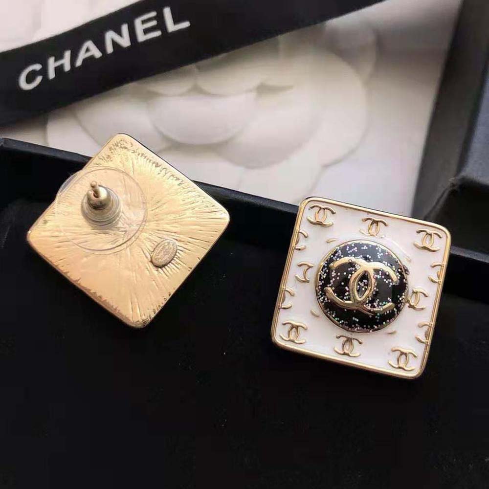 Chanel Women Stud Earrings in Metal (3)