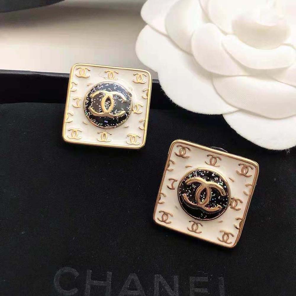 Chanel Women Stud Earrings in Metal (5)