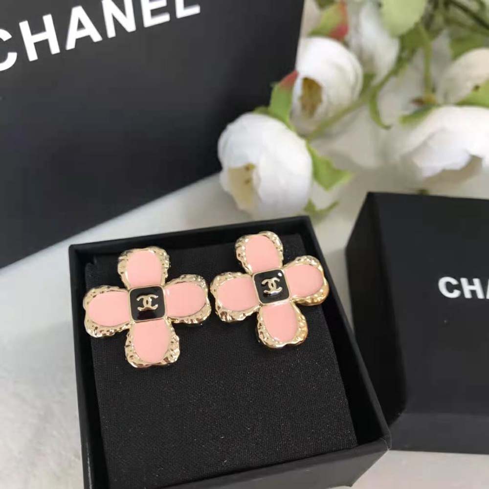 Chanel Women Stud Earrings in Metal and Resin (3)