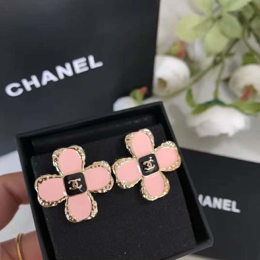 Chanel Women Stud Earrings in Metal and Resin (5)