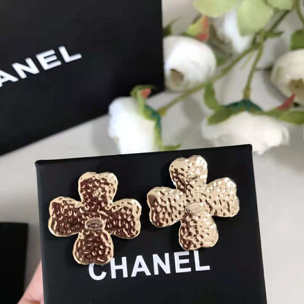 Chanel Women Stud Earrings in Metal and Resin (7)