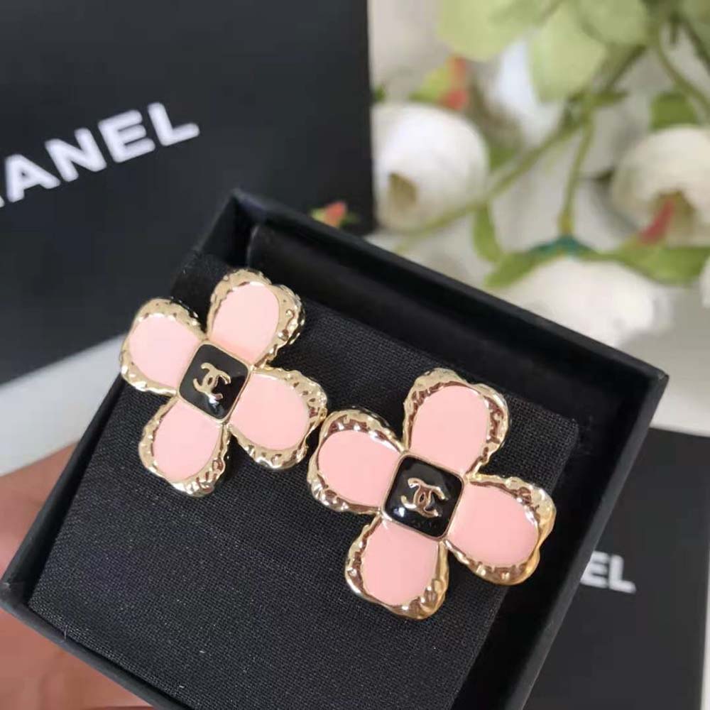Chanel Women Stud Earrings in Metal and Resin (8)
