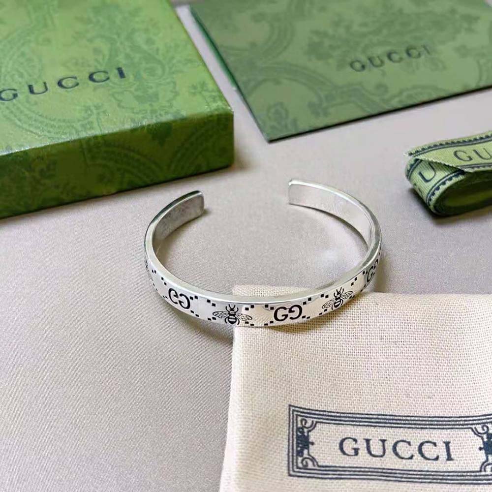 Gucci Women GG and Bee Engraved Cuff Bracelet (10)