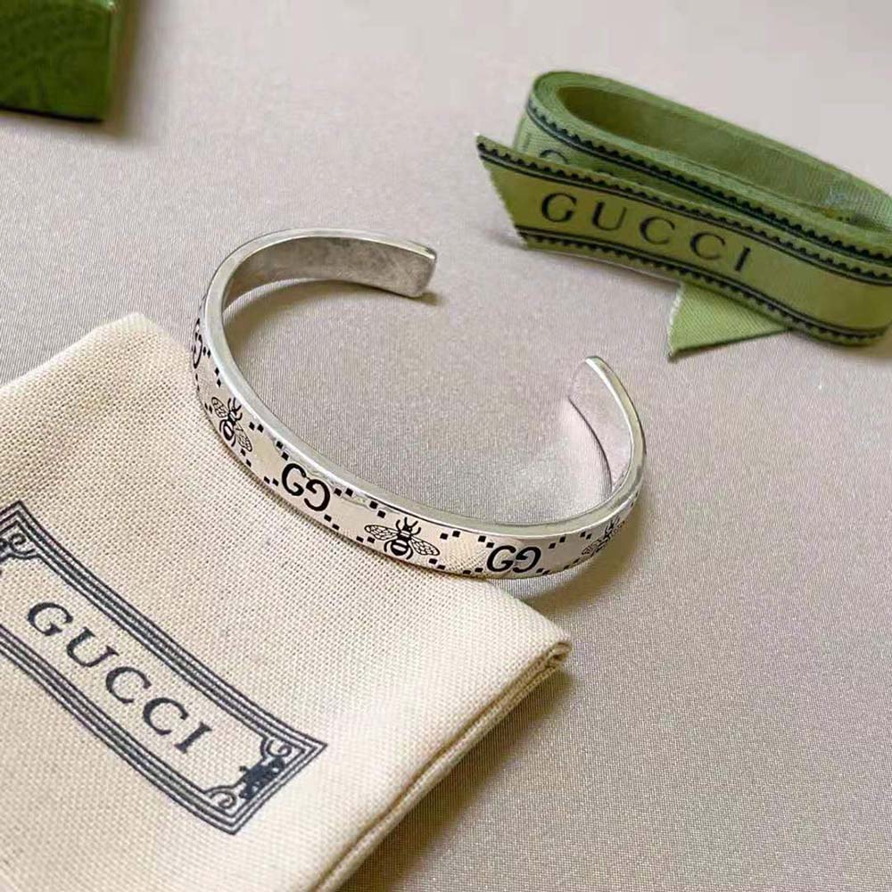 Gucci Women GG and Bee Engraved Cuff Bracelet (5)