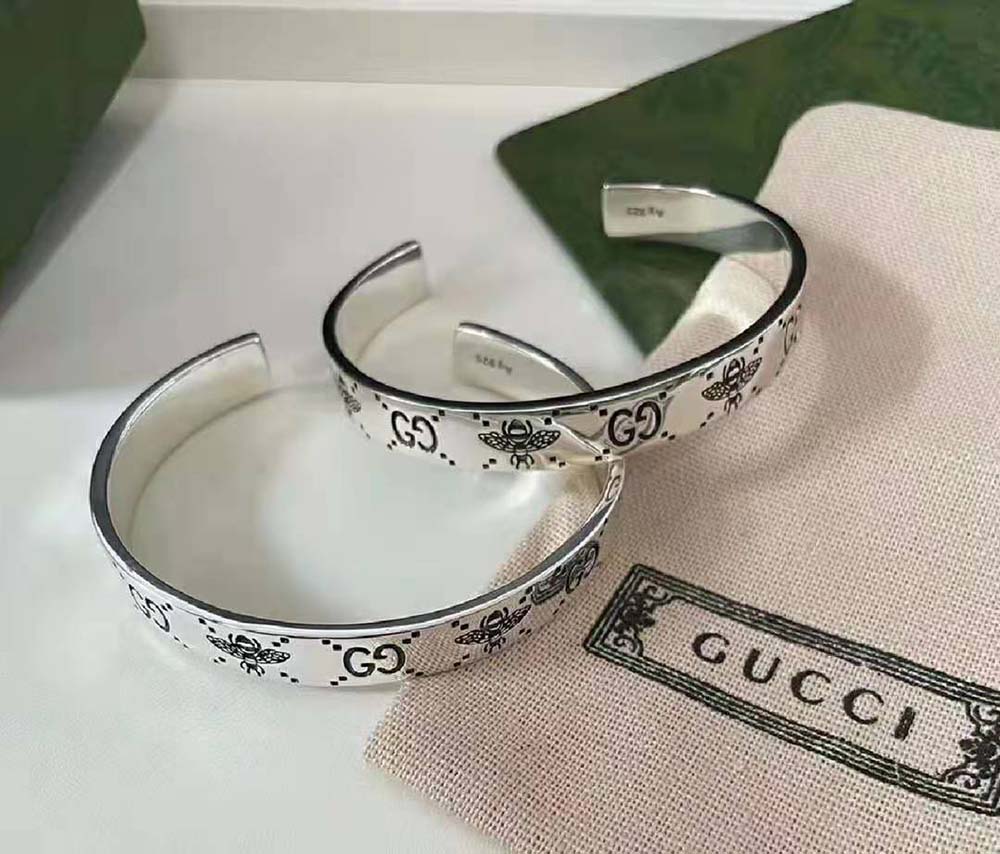 Gucci Women GG and Bee Engraved Cuff Bracelet (6)