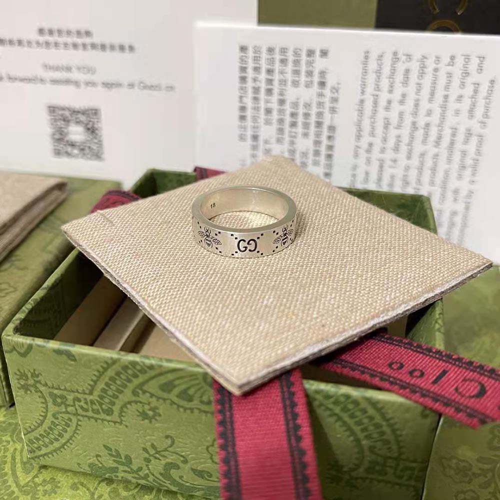 Gucci Women GG and Bee Engraved Ring (2)