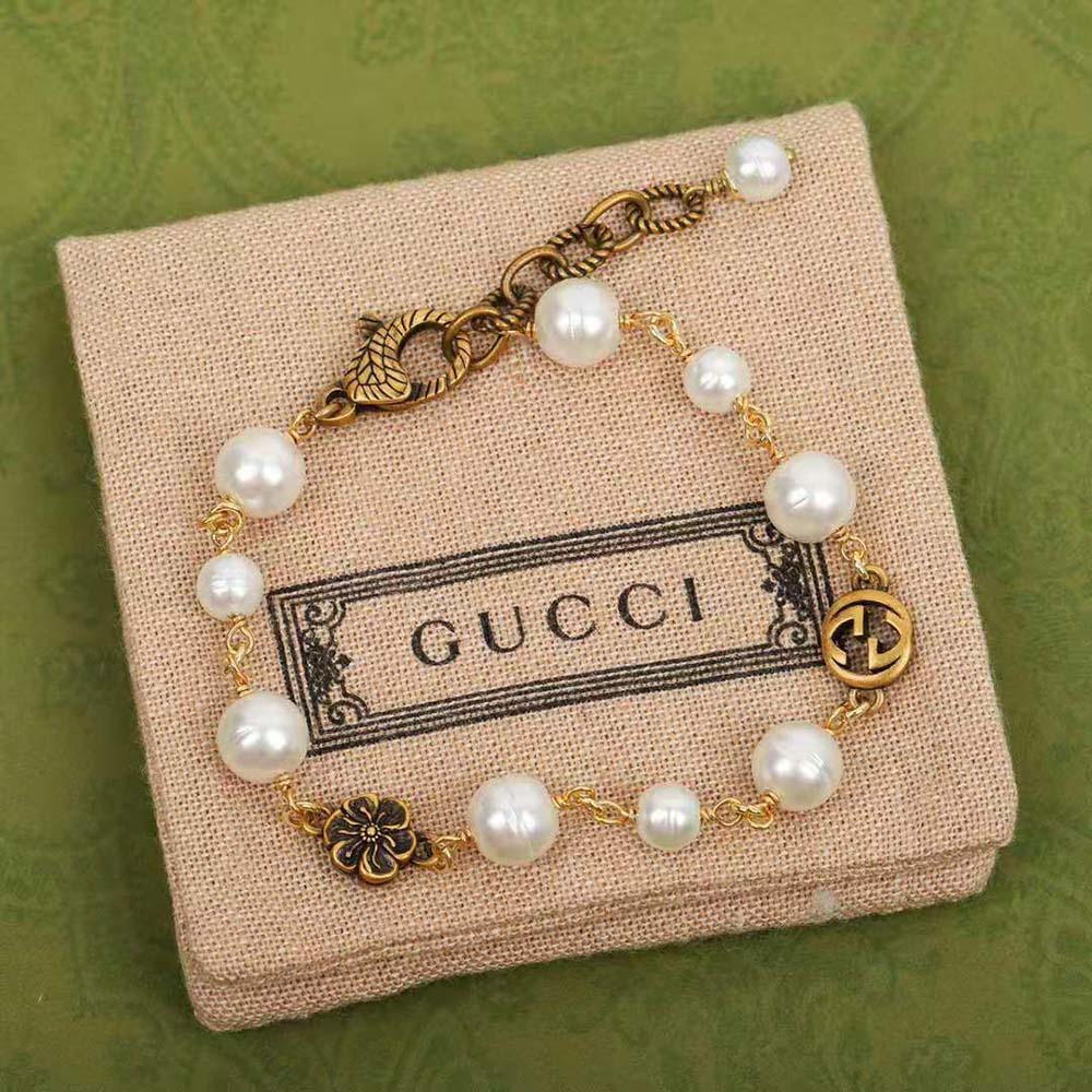 Gucci Women Interlocking G Flower Pearl Bracelet (5)