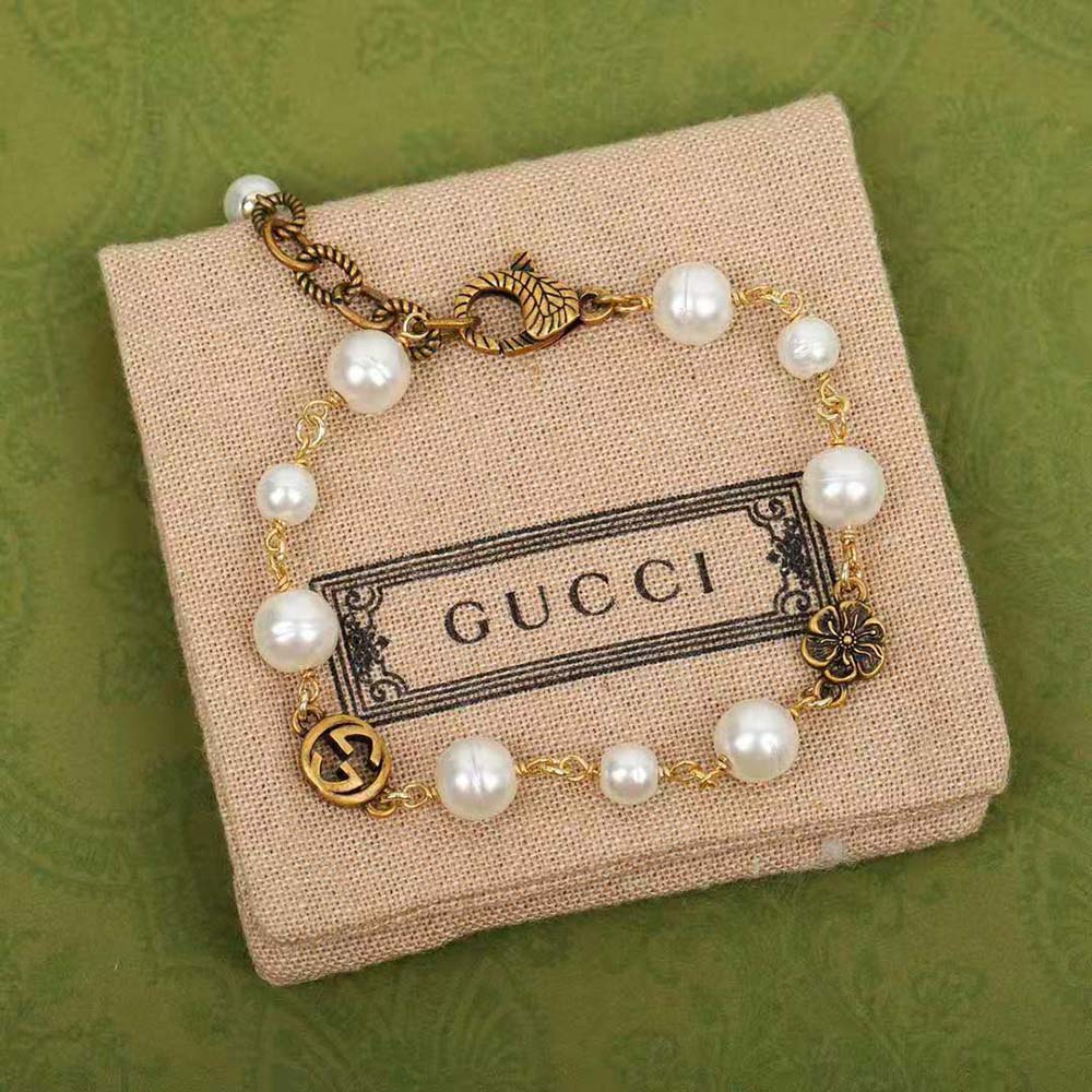 Gucci Women Interlocking G Flower Pearl Bracelet (6)