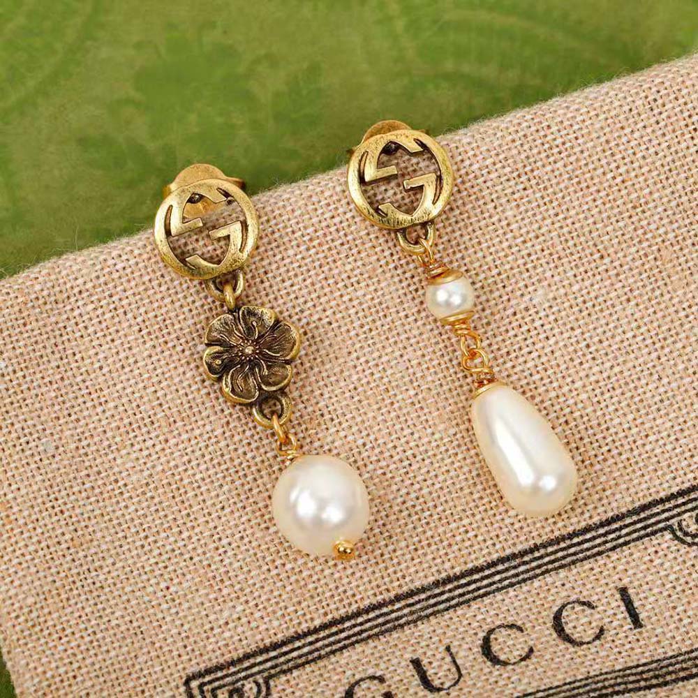 Gucci Women Interlocking G Flower Pearl Earrings (4)
