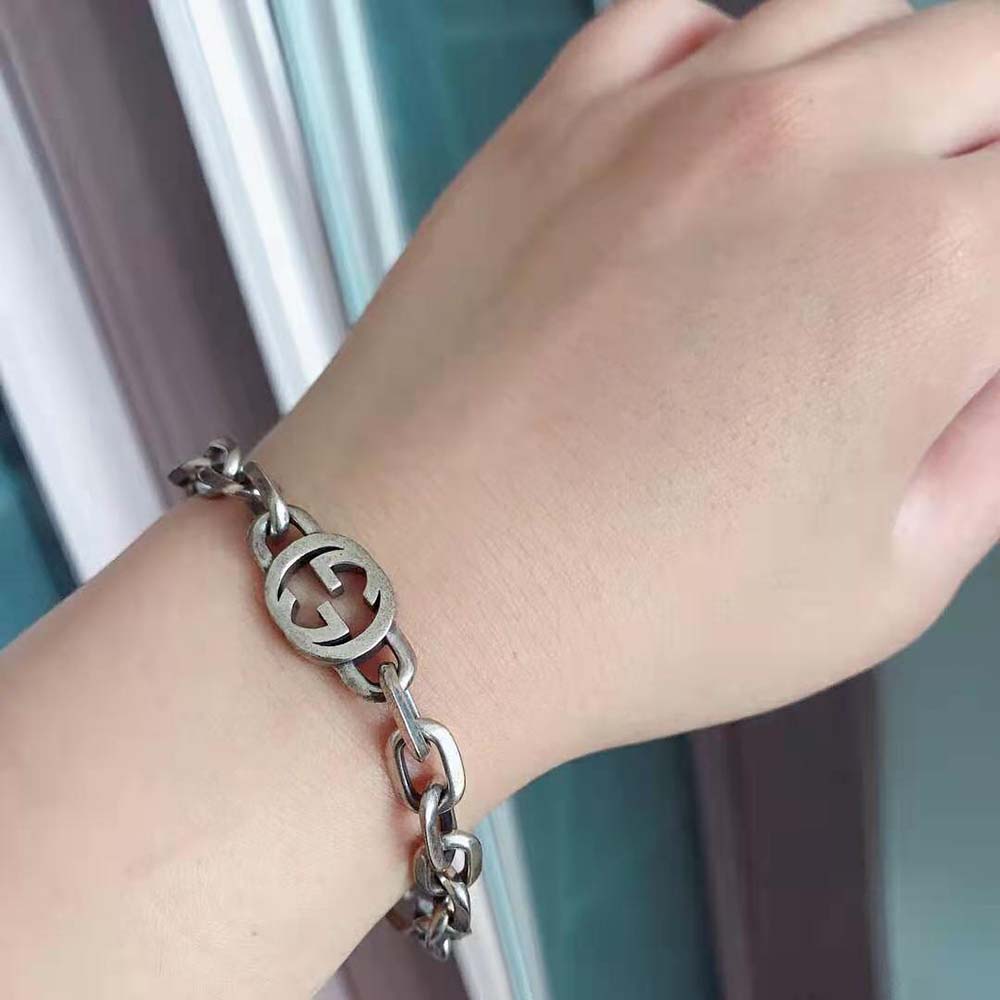 Gucci Women Silver Bracelet with Interlocking G (3)