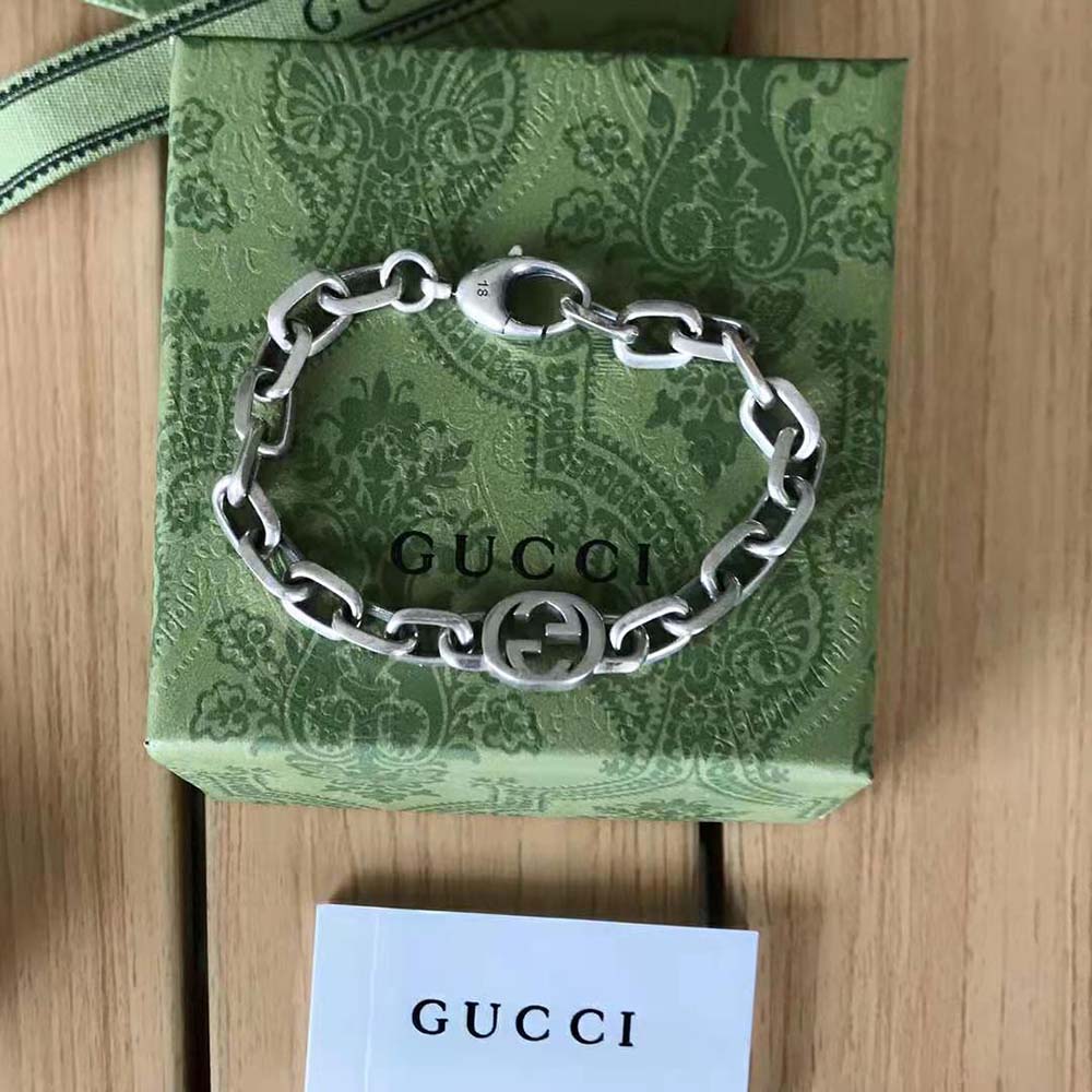 Gucci Women Silver Bracelet with Interlocking G (5)