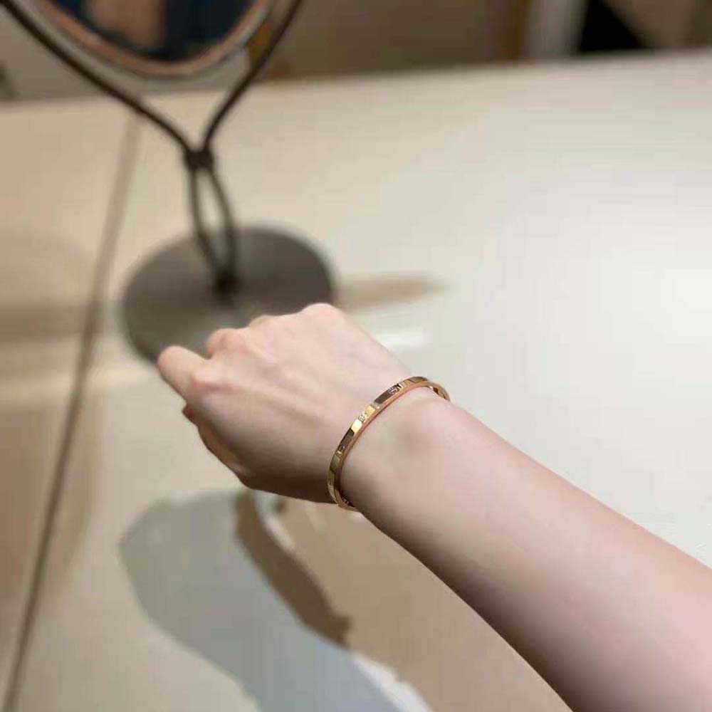 Cartier Women LOVE Bracelet in 18K Yellow Gold (8)