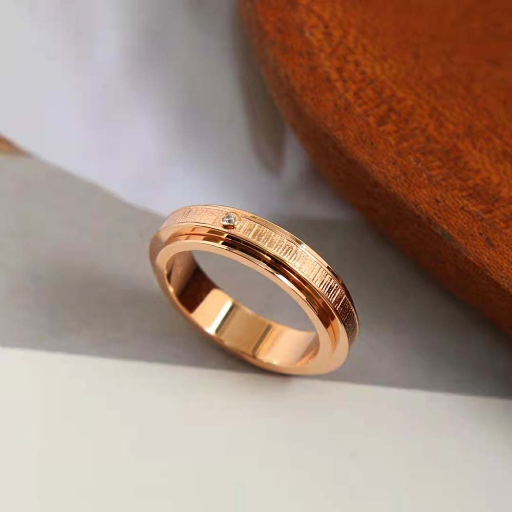 Piaget Women Possession Decor Palace Ring in 18K Rose Gold (2)