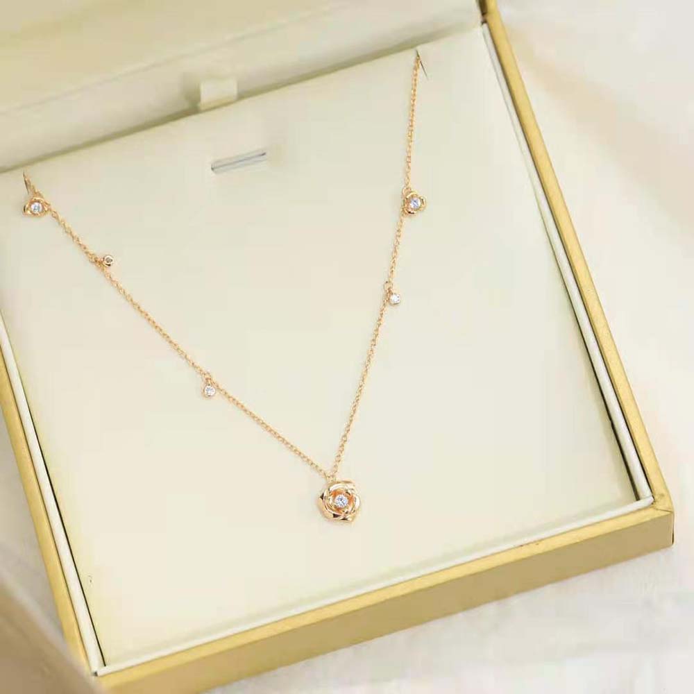 Piaget Women Rose Necklace in Rhodium Finish 18K Rose Gold (2)