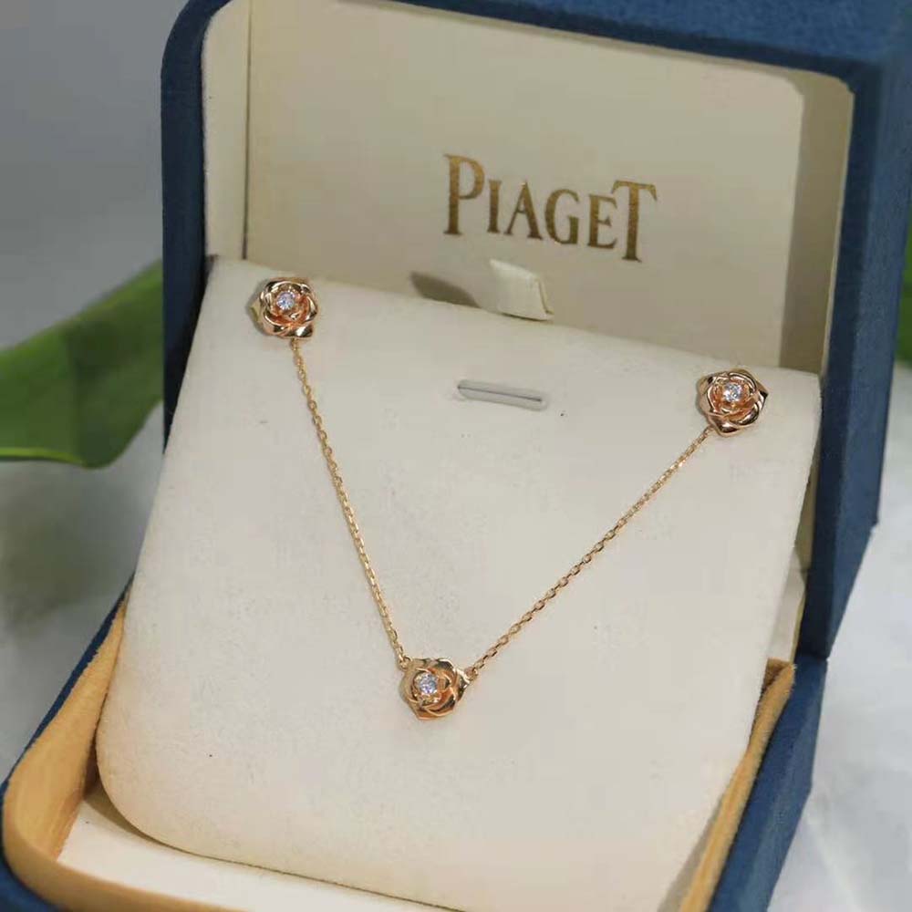 Piaget Women Rose Pendant in 18K Rose Gold (7)