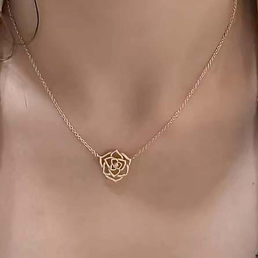 Piaget Women Rose Pendant in 18K Rose Gold with Diamonds (9)