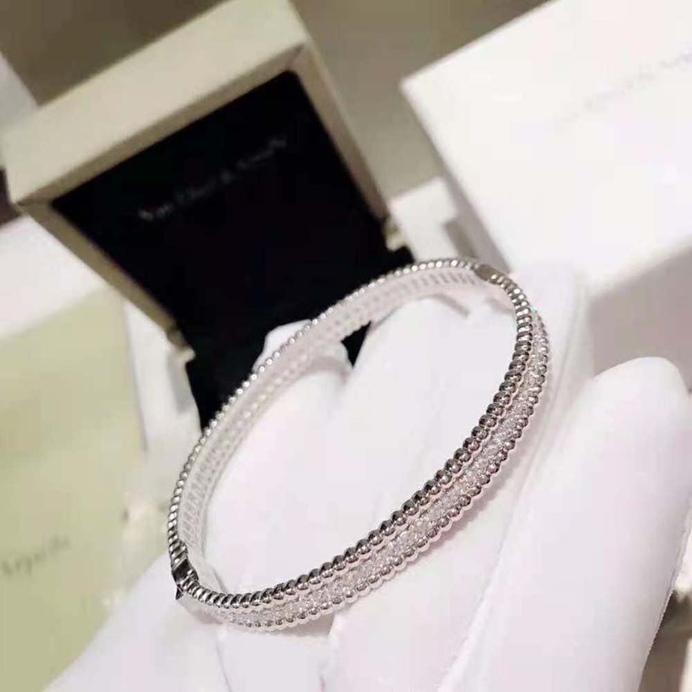 Van Cleef & Arpels Lady Perlée Diamonds Bracelet 1 Row Medium Model (3)