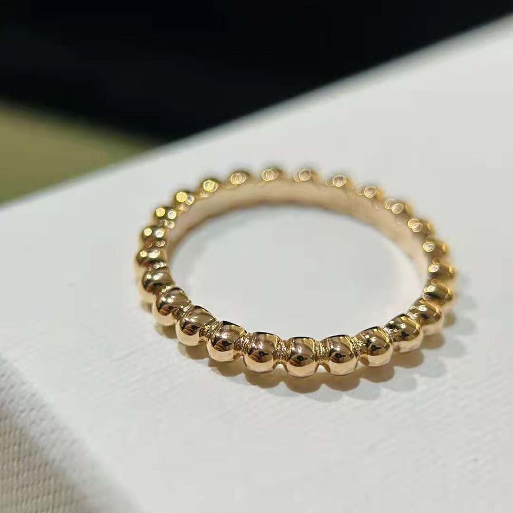 Van Cleef & Arpels Lady Perlée Pearls of Gold Ring Small Model in 18K Rose Gold (5)