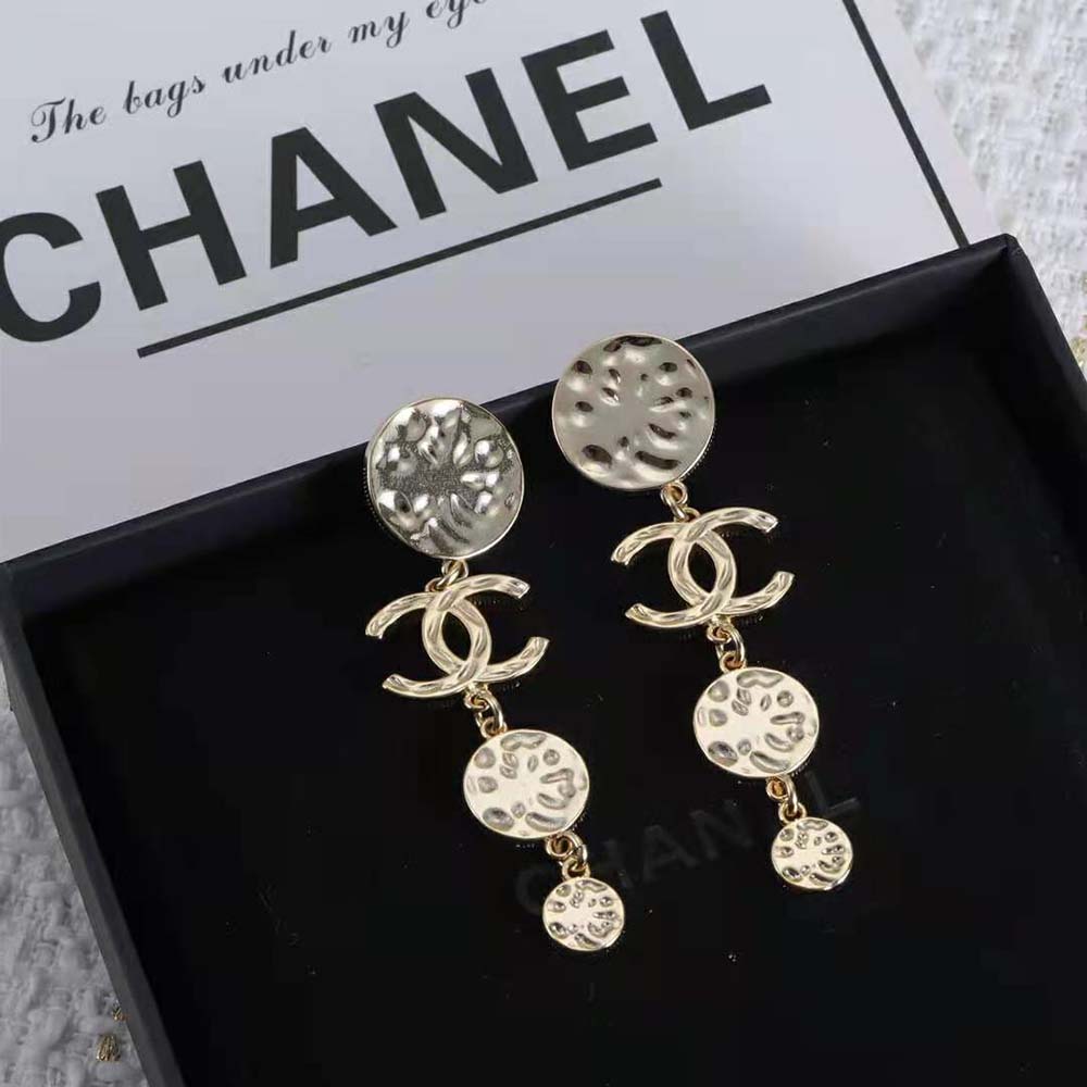 Chanel Women Pendant in Metal-Gold (2)