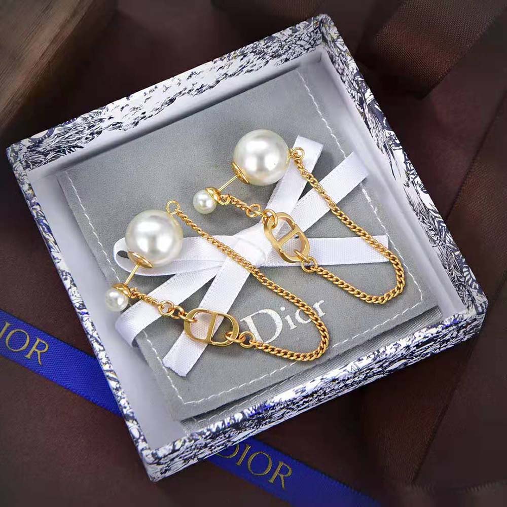 Dior Women 30 Tribales Earrings Gold-Finish Metal and White Resin Pearls (3)