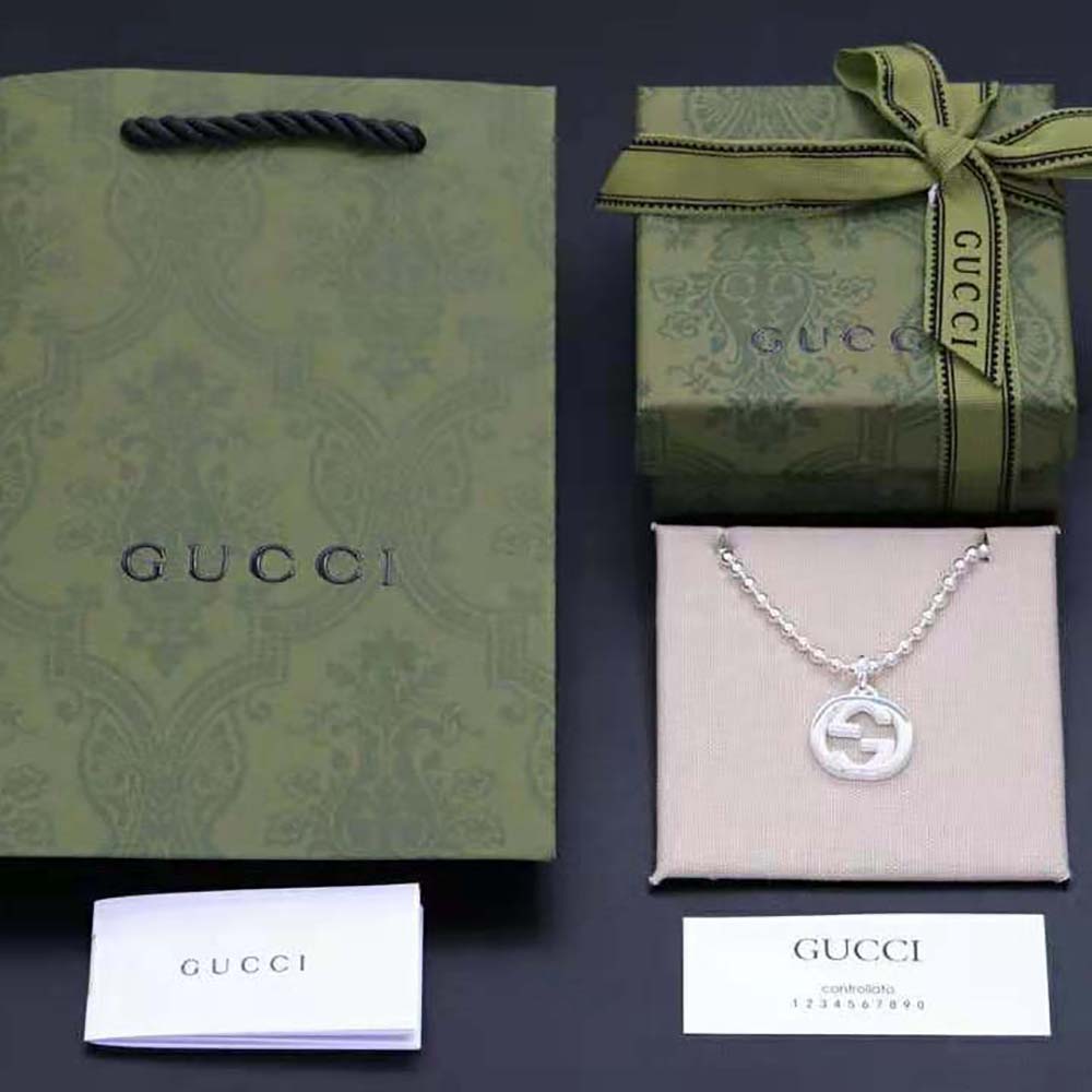 Gucci Unisex Interlocking G Necklace in Silver (2)