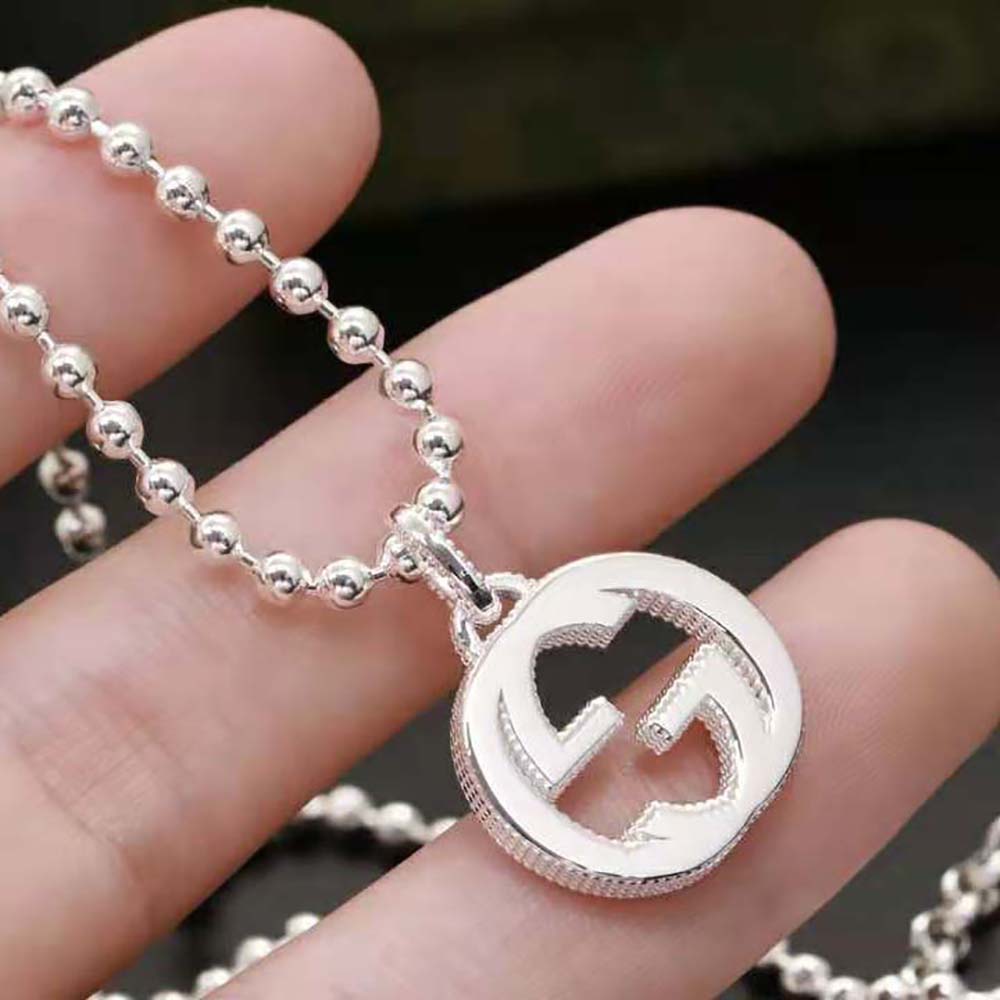 Gucci Unisex Interlocking G Necklace in Silver (4)