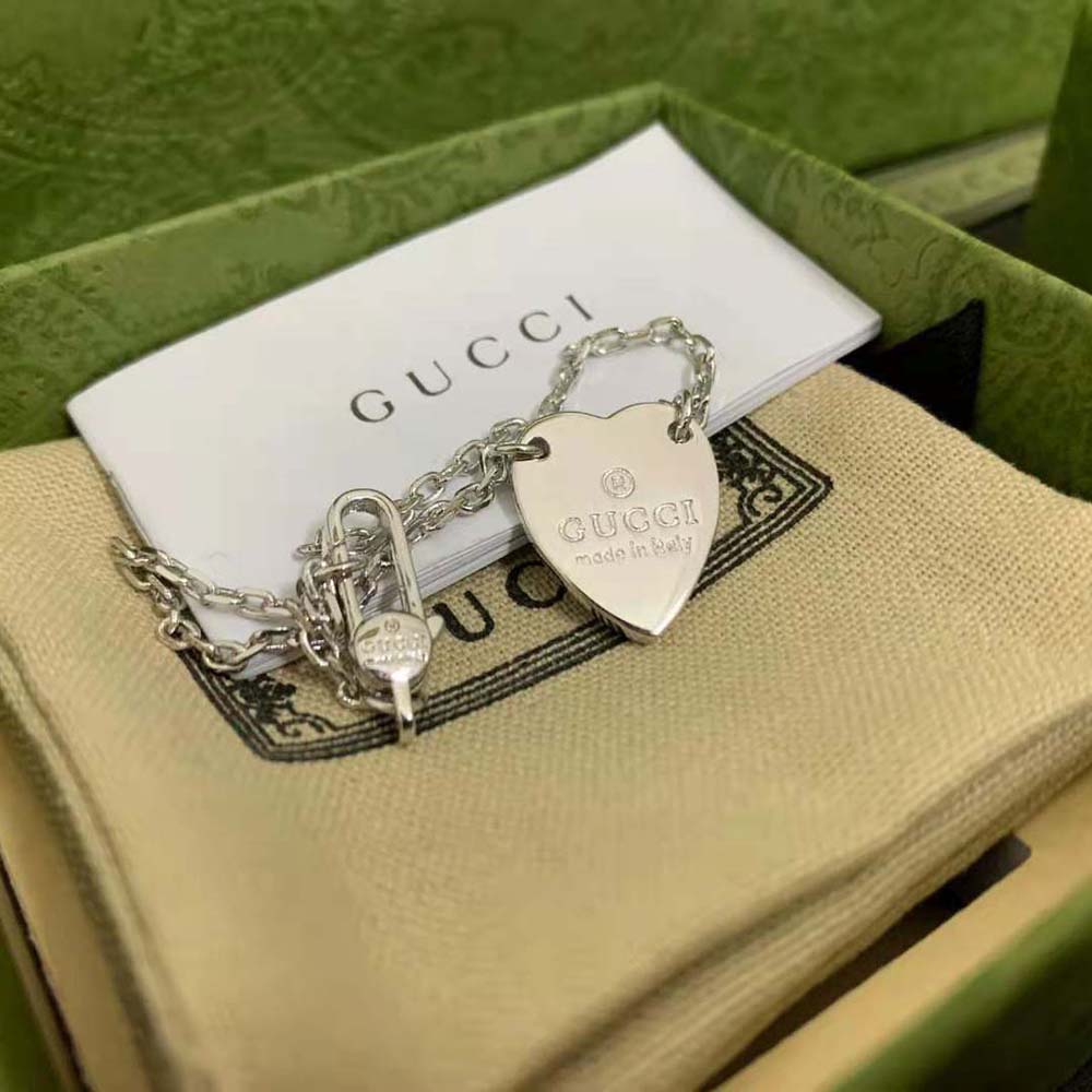 Gucci Unisex Trademark Bracelet with Heart Pendant (5)