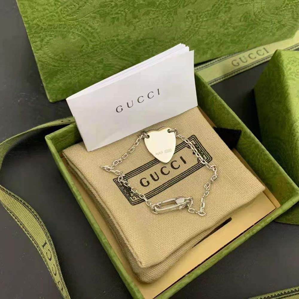 Gucci Unisex Trademark Bracelet with Heart Pendant (8)