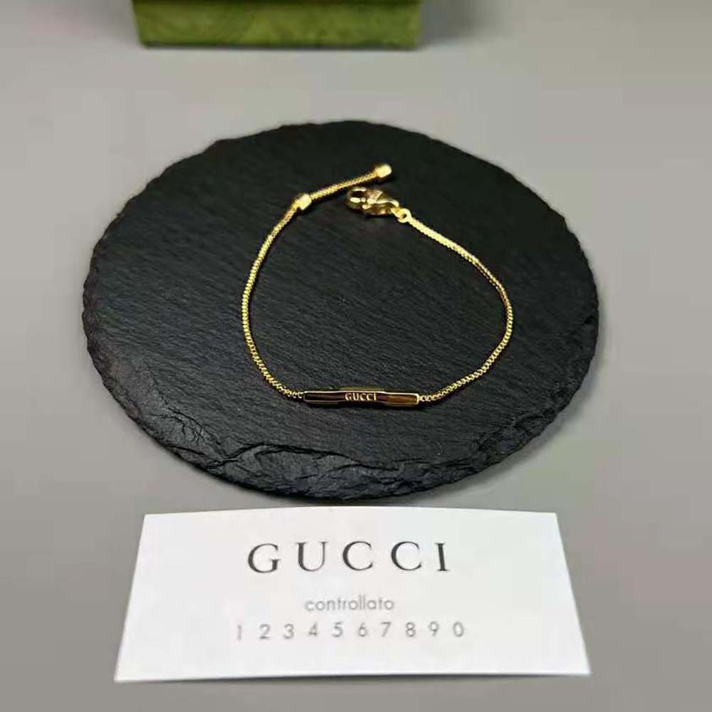 Gucci Women Link to Love Bracelet with ‘Gucci’ Bar in Yellow Gold (5)