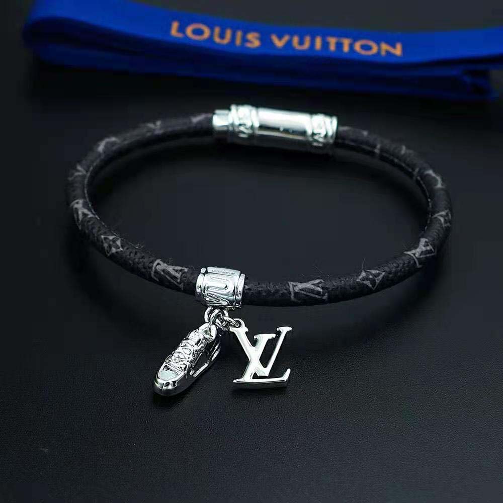 Louis Vuitton Men LV Icon Trainer Leather Bracelet (6)