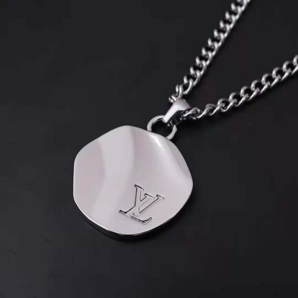 Louis Vuitton Men LV Liquid Pendant (4)