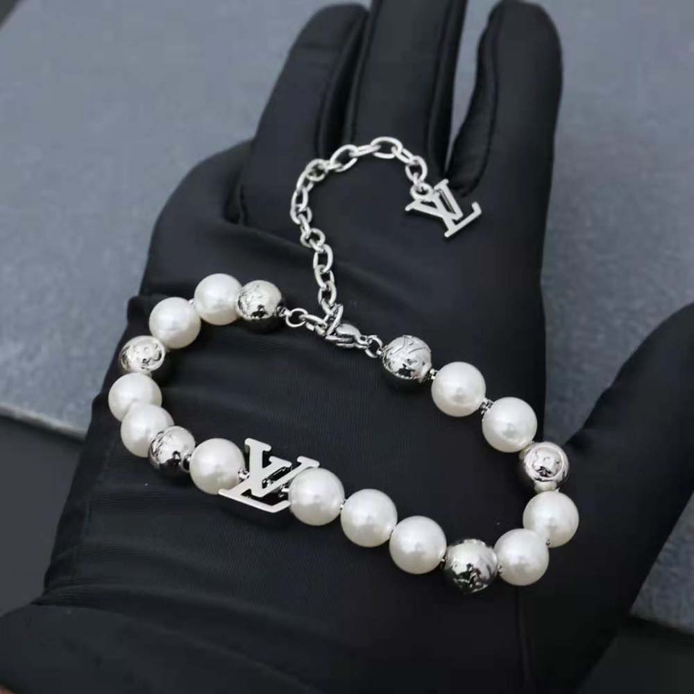 Louis Vuitton Men Monogram Pearls Bracelet (6)
