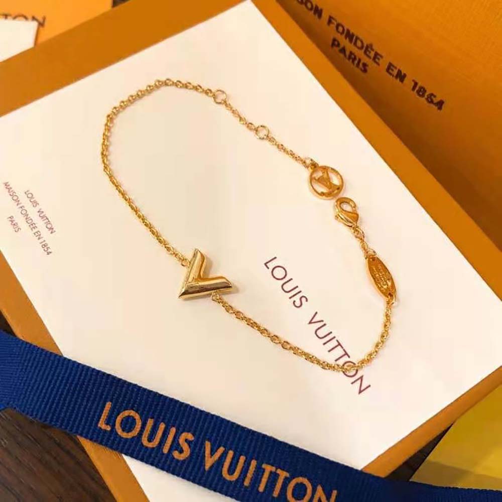 Louis Vuitton Women Essential V Bracelet (3)
