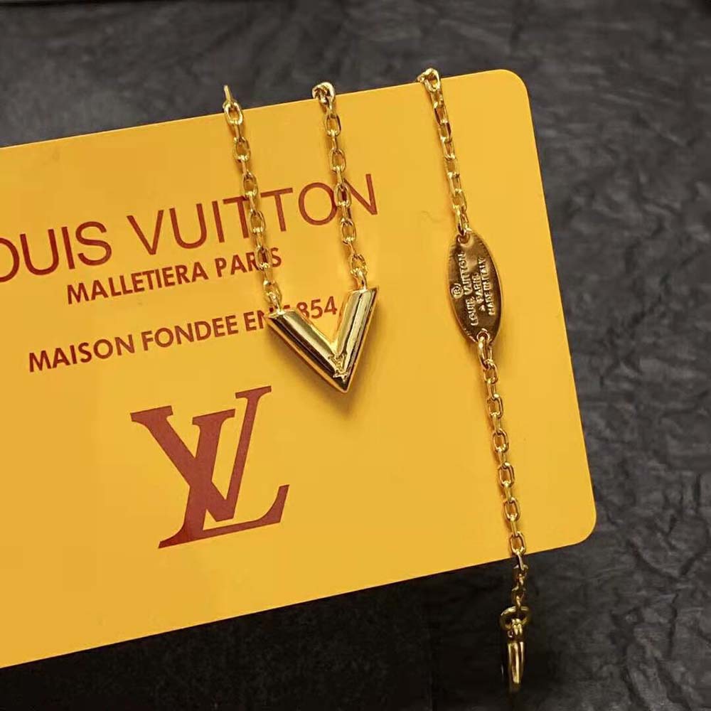 Louis Vuitton Women Essential V Necklace (3)