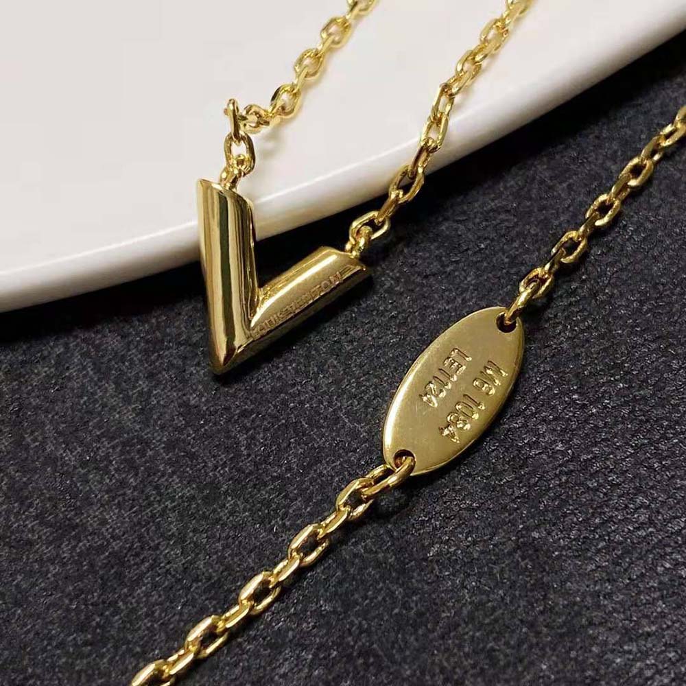 Louis Vuitton Women Essential V Necklace (7)