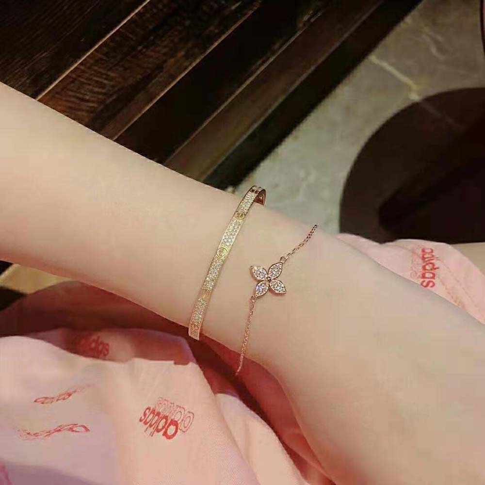 Louis Vuitton Women Idylle Blossom Bracelet Pink Gold and Diamonds (6)