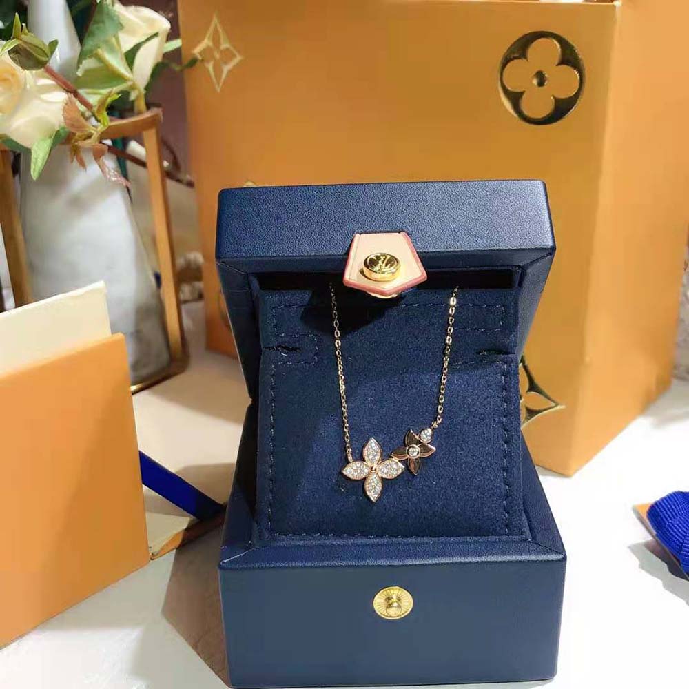 Louis Vuitton Women Idylle Blossom Necklace in Pink Gold (5)