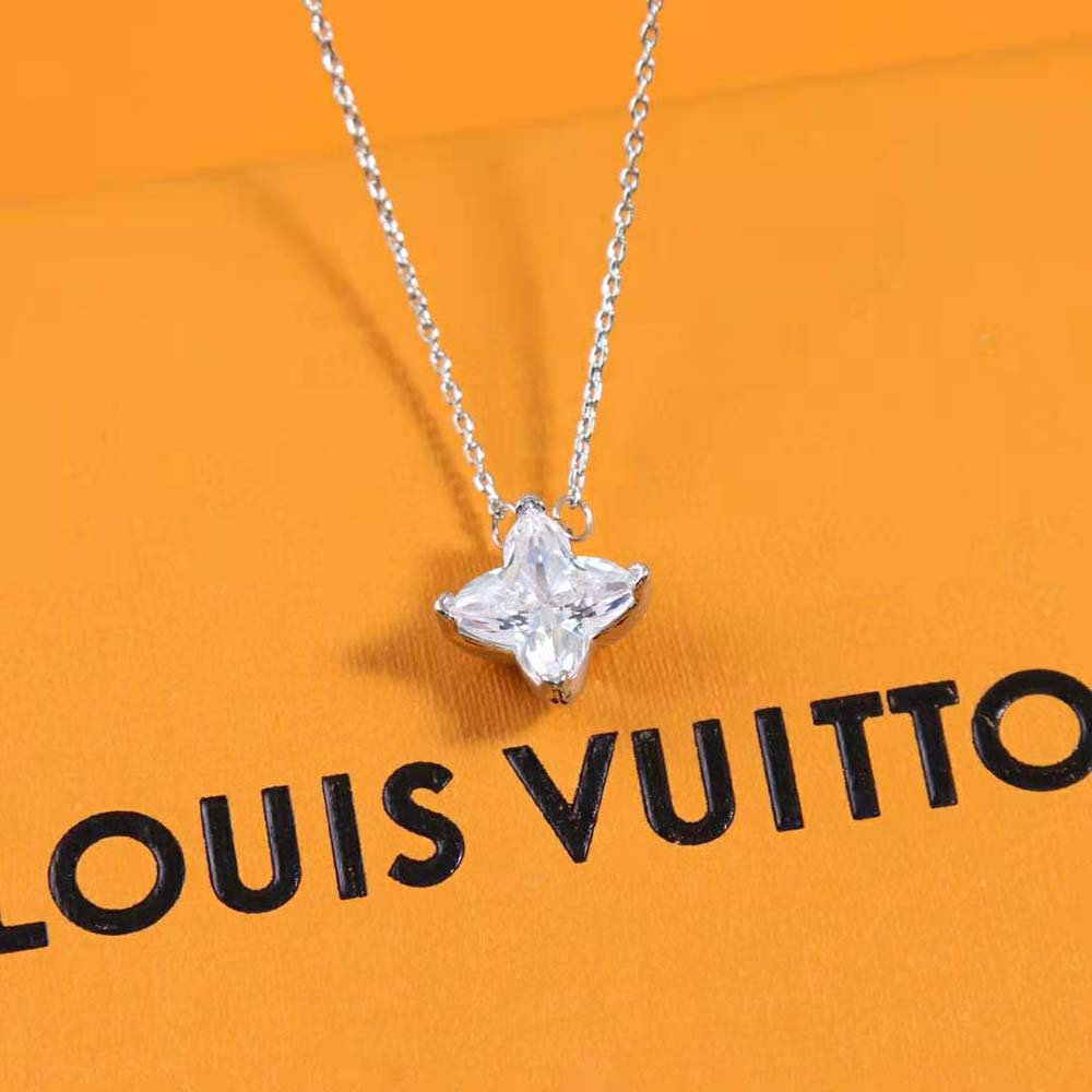 Louis Vuitton Women LV Diamonds Pendant LV Monogram Star cut (2)