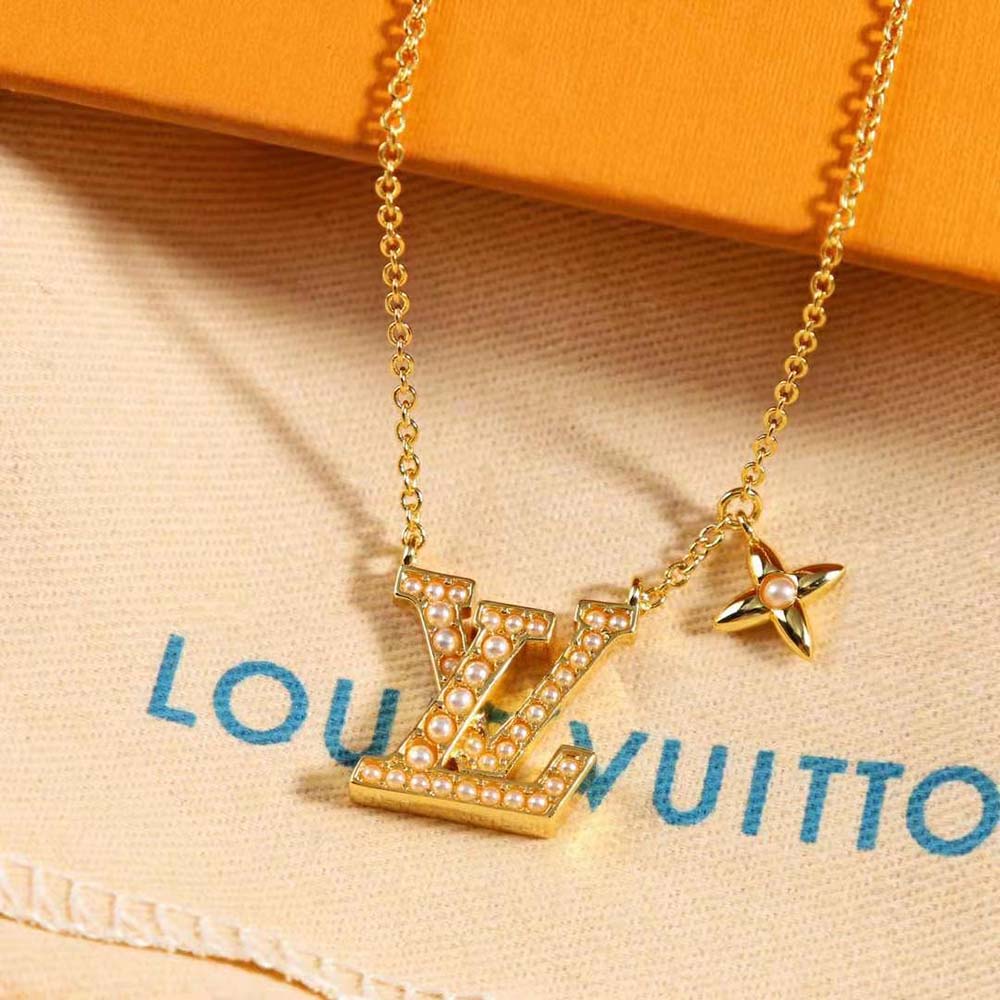 Louis Vuitton Women LV Iconic Pearls Necklace (5)