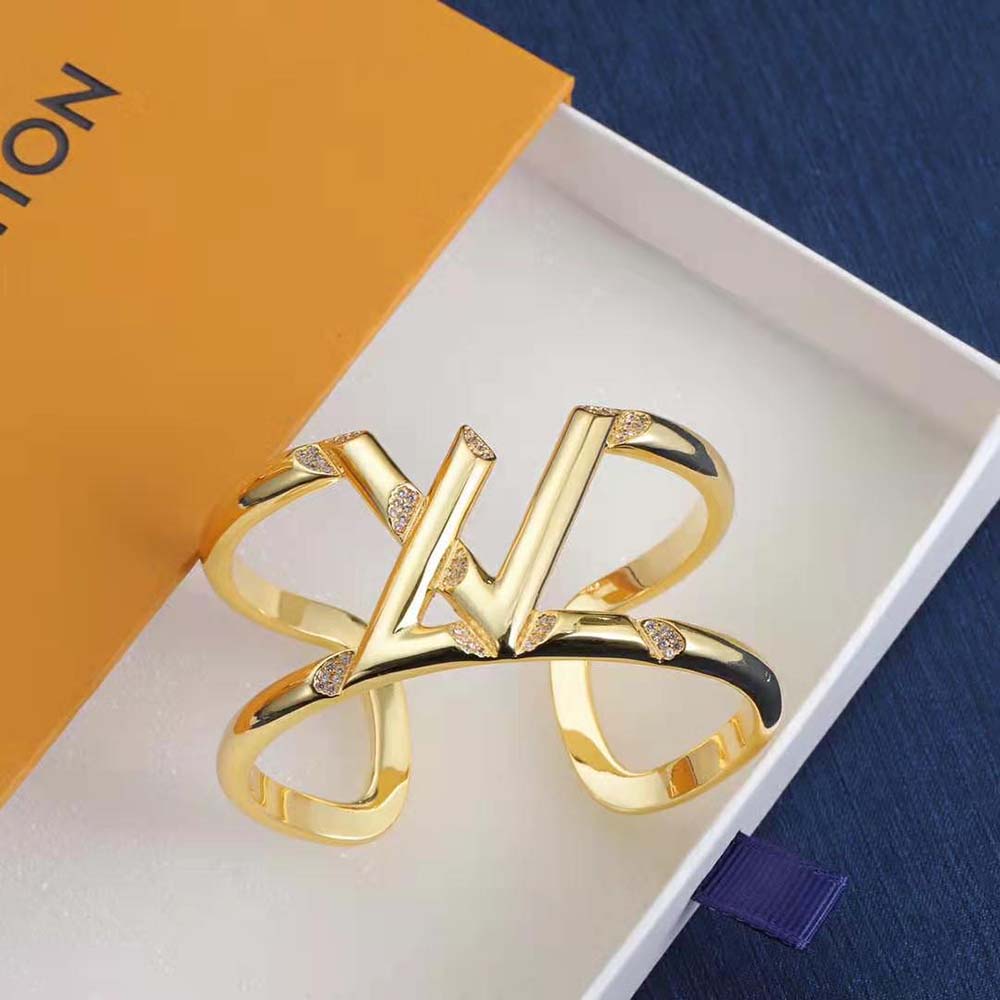 Louis Vuitton Women LV Volt One Cuff Yellow Gold And Diamonds (2)