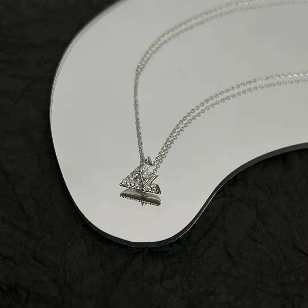 Louis Vuitton Women LV Volt One Pendant in White Gold (4)