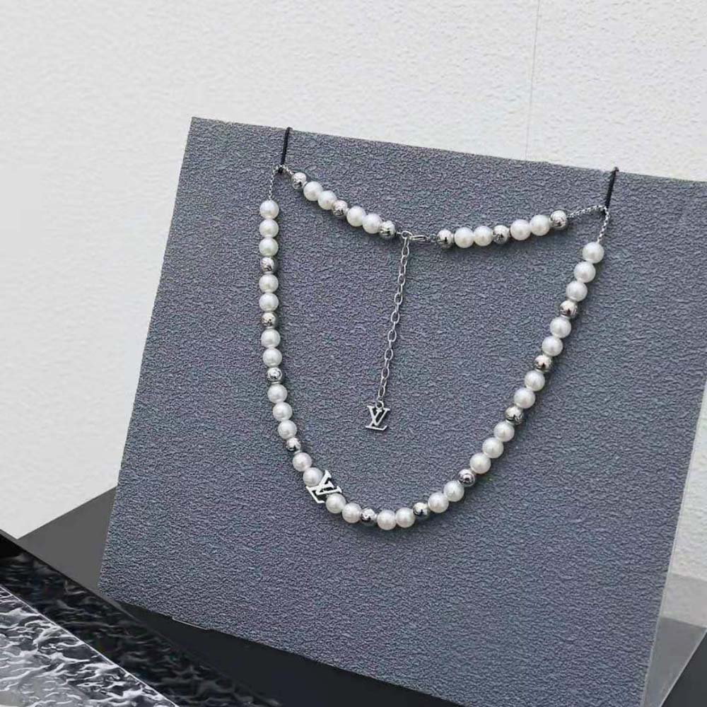 Louis Vuitton Women Monogram Pearls Necklace (2)