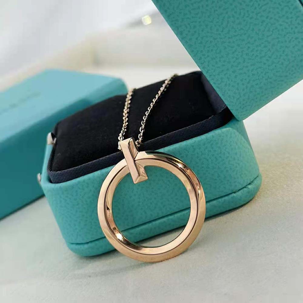 Tiffany T T1 Circle Pendant in Rose Gold (3)