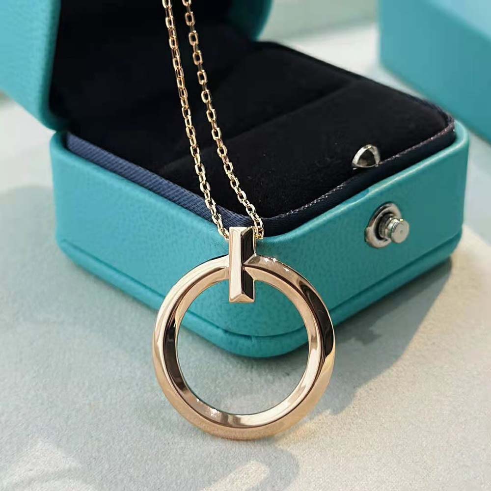 Tiffany T T1 Circle Pendant in Rose Gold (6)