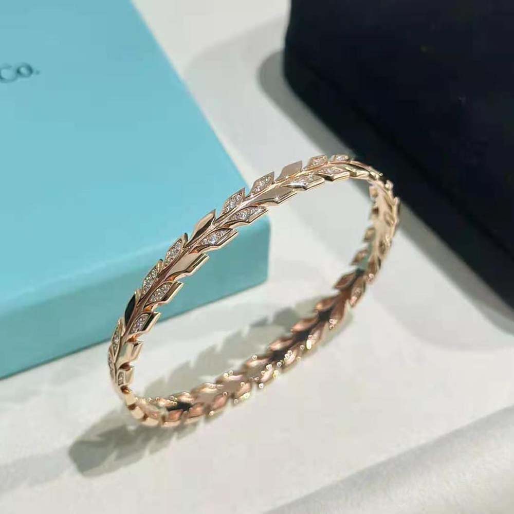 Tiffany Victoria Vine Hinged Bangle in Yellow Gold with Diamonds (2)