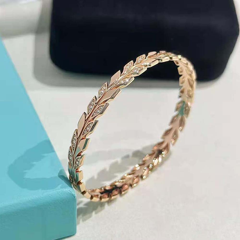 Tiffany Victoria Vine Hinged Bangle in Yellow Gold with Diamonds (4)