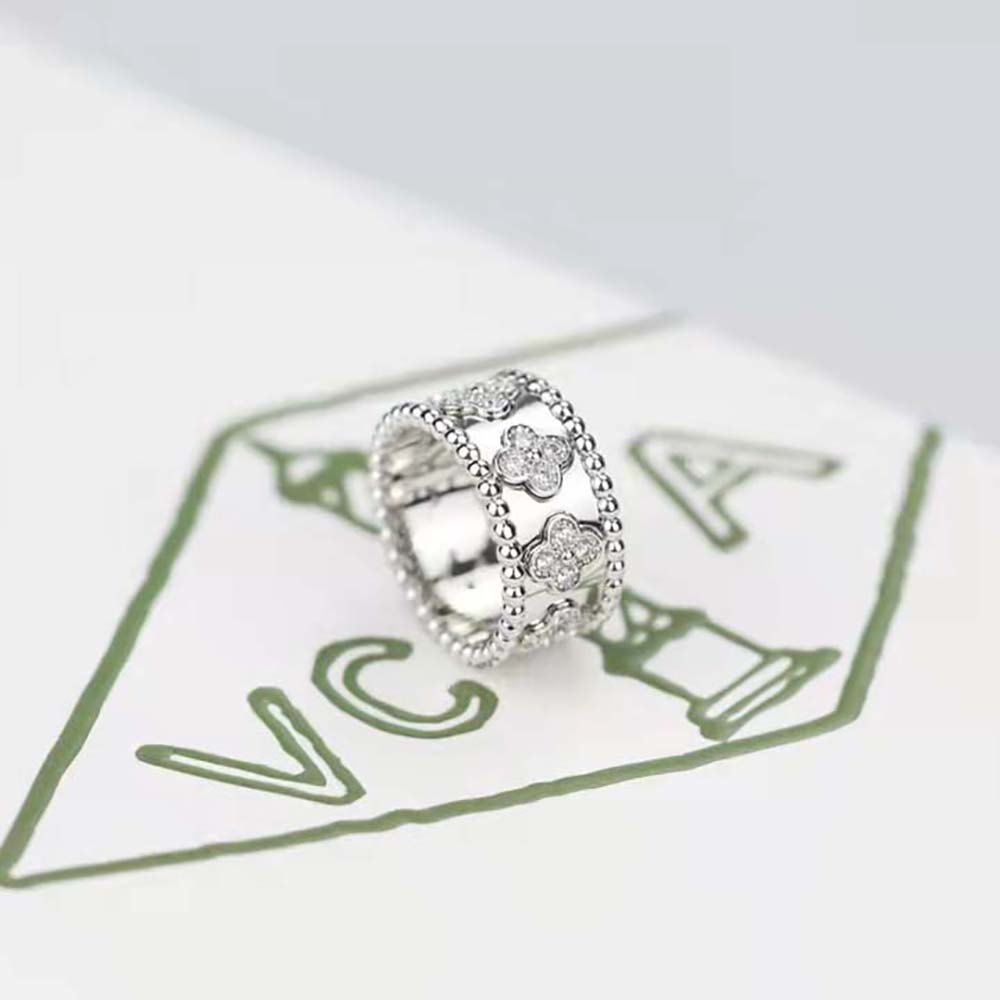 Van Cleef & Arpels Lady Perlée Clovers Ring Medium Model in 18K White Gold (6)