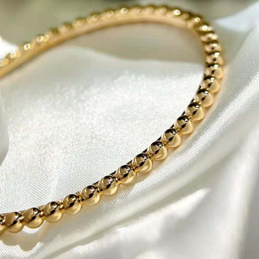 Van Cleef & Arpels Lady Perlée Pearls of Gold Bracelet Medium Model (3)