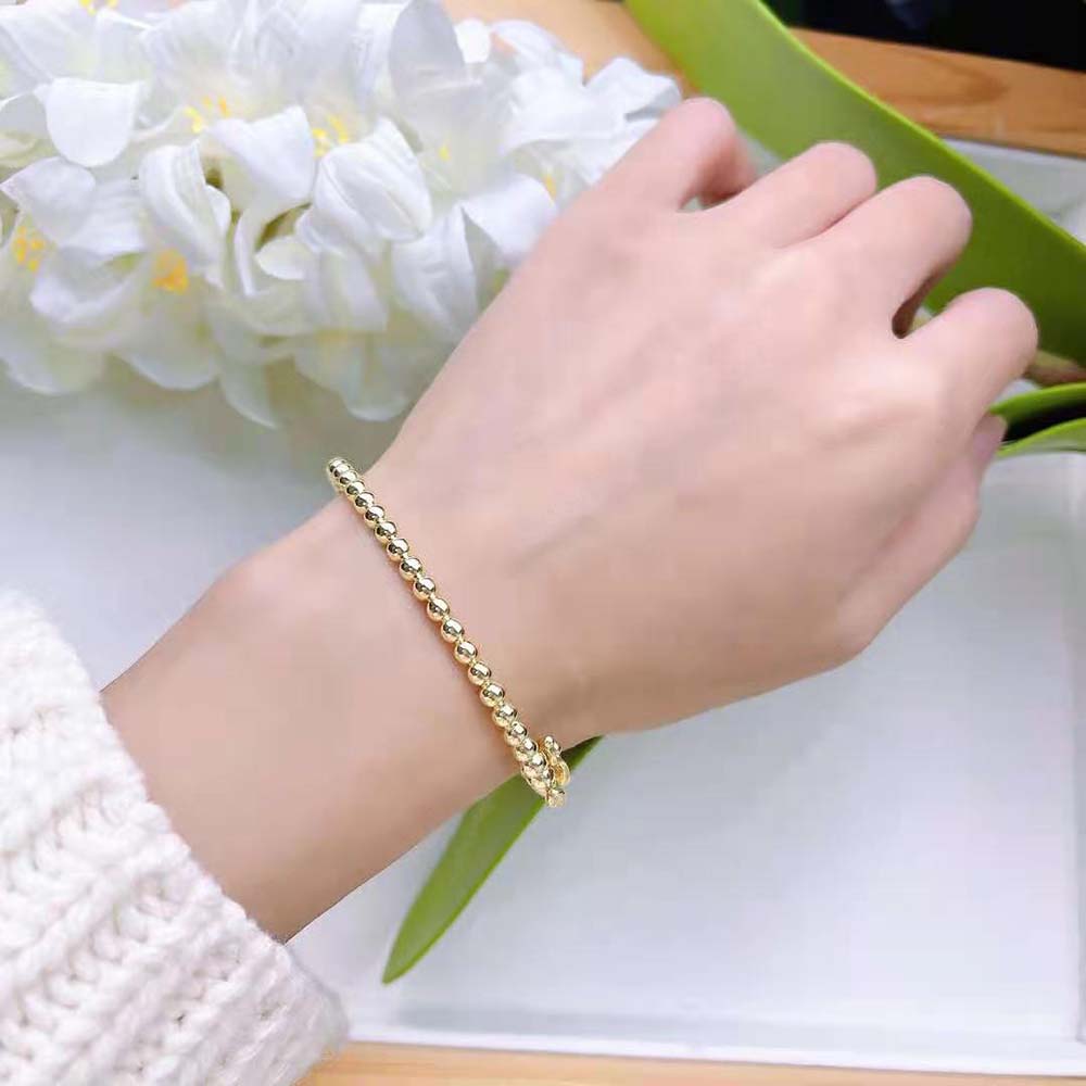 Van Cleef & Arpels Lady Perlée Pearls of Gold Bracelet Medium Model (7)